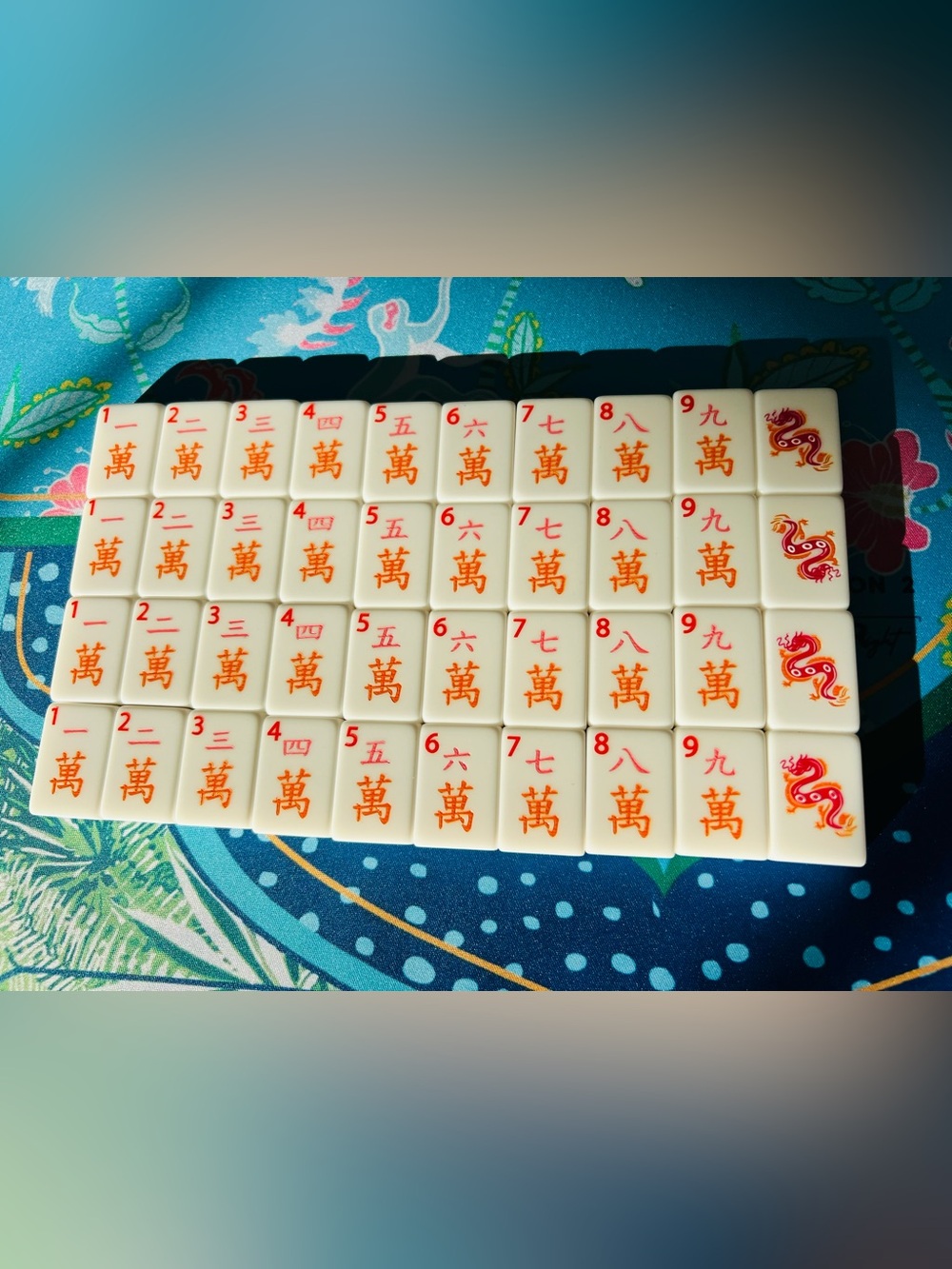Leopard Themed White and Pink Single Layer Acrylic Engraved Mahjong Tile Set - Picture 2 of 5